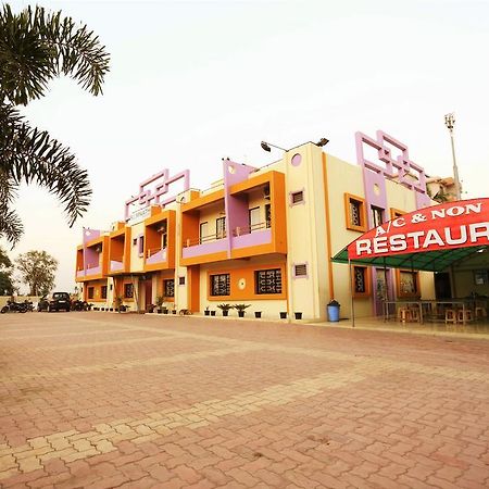 Hotel Somnath Sagar Экстерьер фото